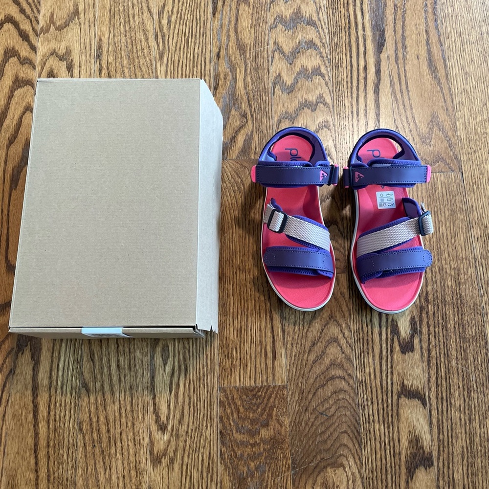 PLAE Wes sandals size 3